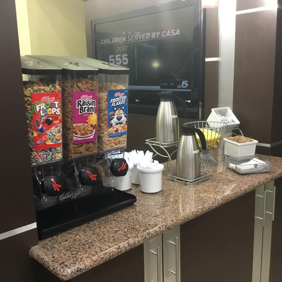费尔菲尔德速8酒店 外观 照片