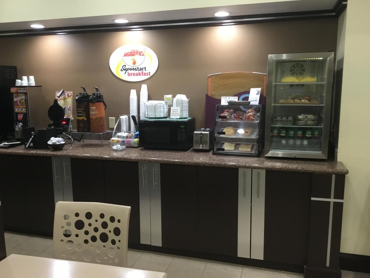 费尔菲尔德速8酒店 外观 照片